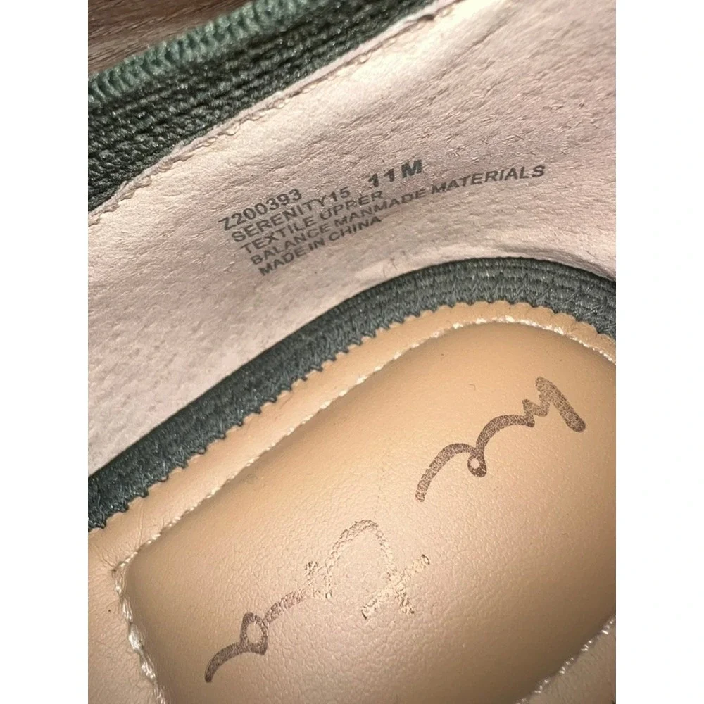 Me Too Serenity Flats Wm 11M Green Knit Mary Jane Buckle Strap Shoes Minimalist